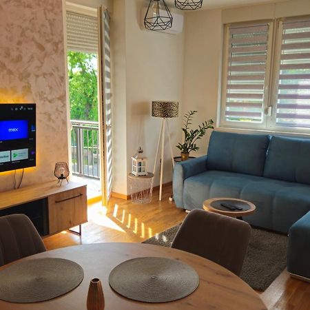 Apartment Ela ซูโบติกา ภายนอก รูปภาพ