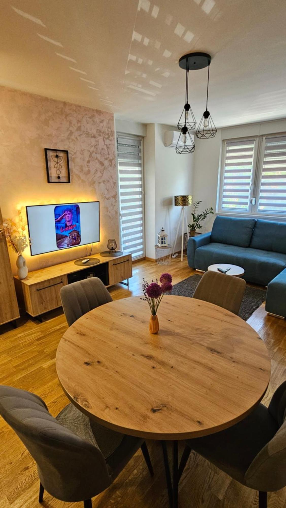 Apartment Ela ซูโบติกา ภายนอก รูปภาพ